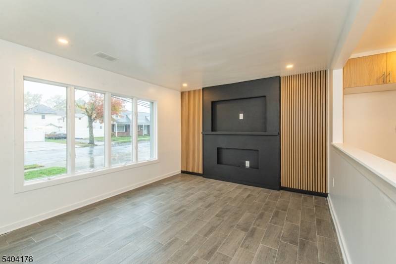 Saddle Brook Twp., NJ 07663,23 Liberty St