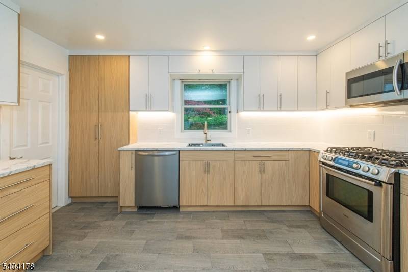 Saddle Brook Twp., NJ 07663,23 Liberty St