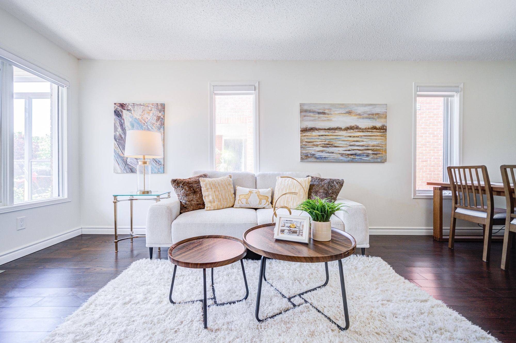 Pickering, ON L1V 6R4,1925 Pine Grove AVE