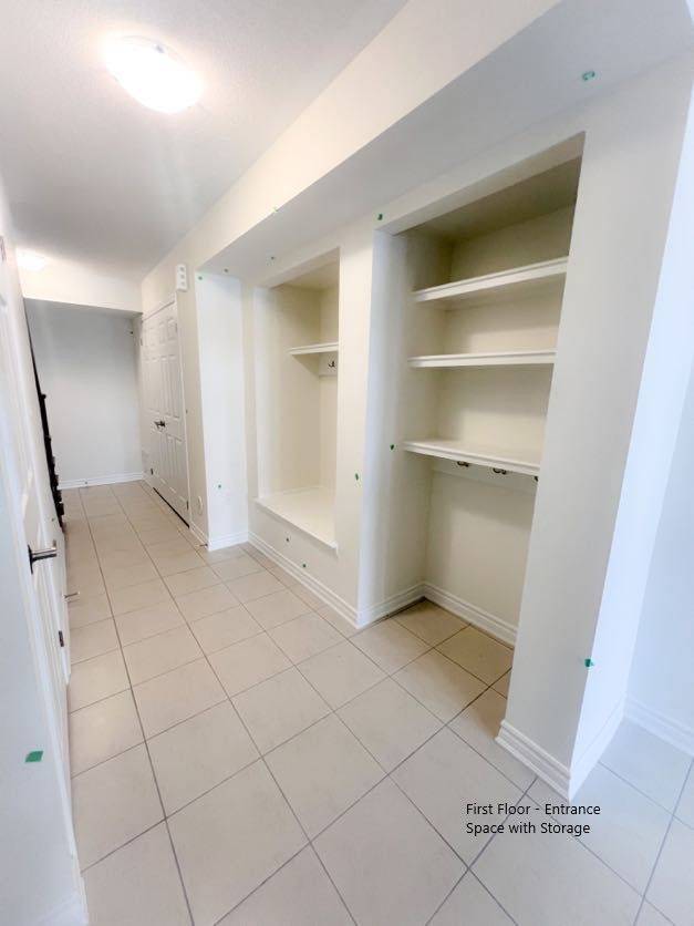 Pickering, ON L1X 0N4,3327 Thunderbird Promenade