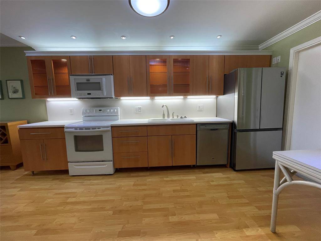 Pompano Beach, FL 33069,3051 S Palm Aire Dr #204