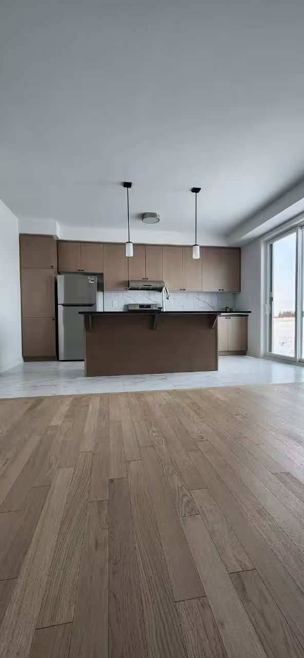 Markham, ON L6C 3S9,135 Leslie Richards ST