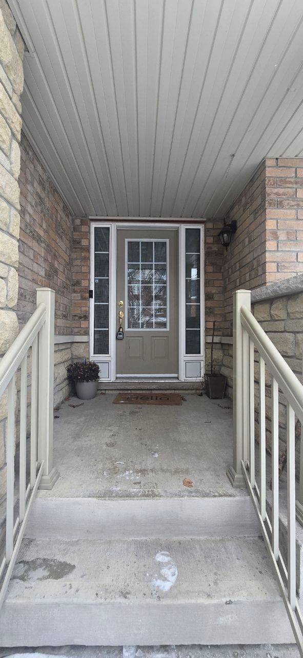 Brampton, ON L6Z 0J3,4 Sprucewood RD