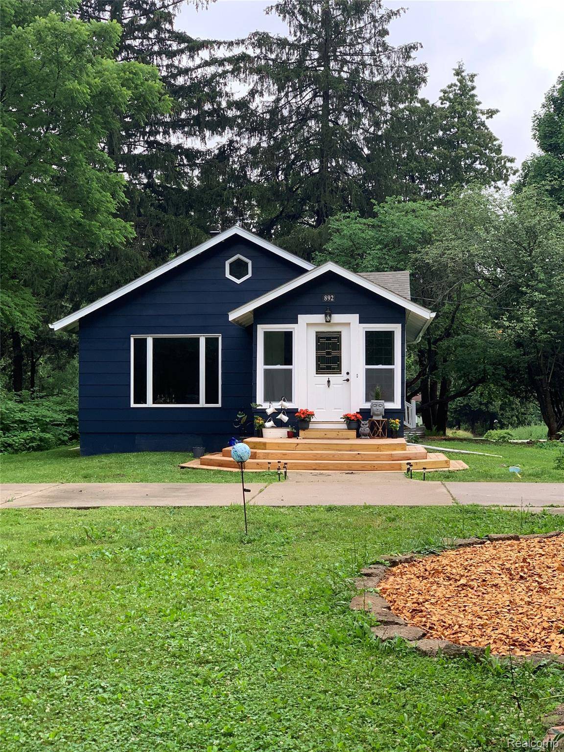 Ann Arbor, MI 48103,892 Rose DR