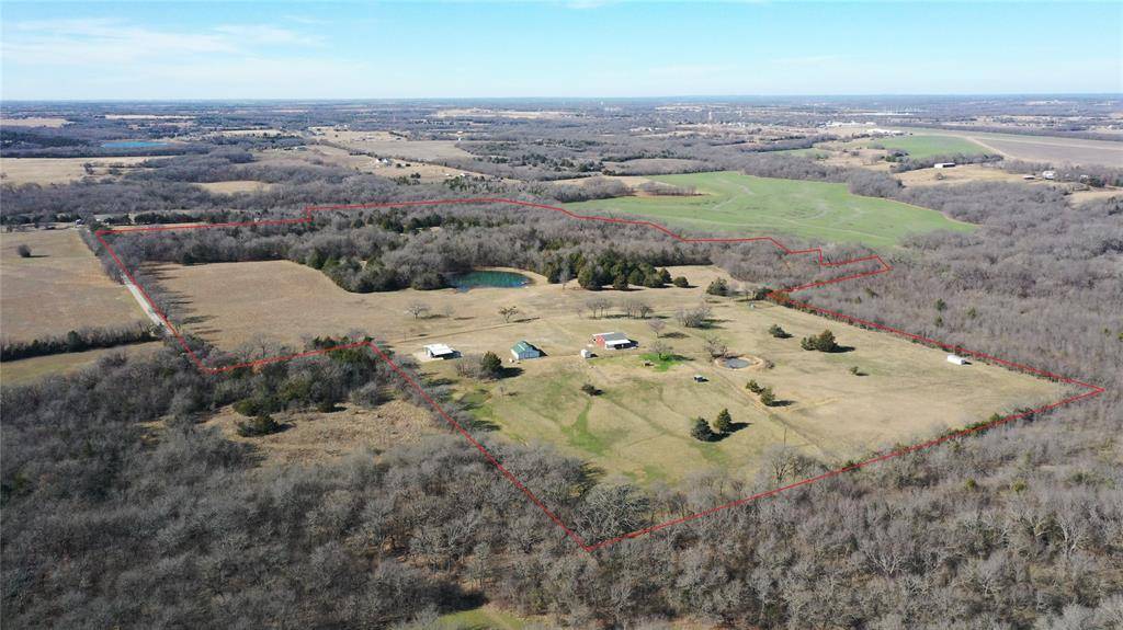 Savoy, TX 75479,984 County Road 4027