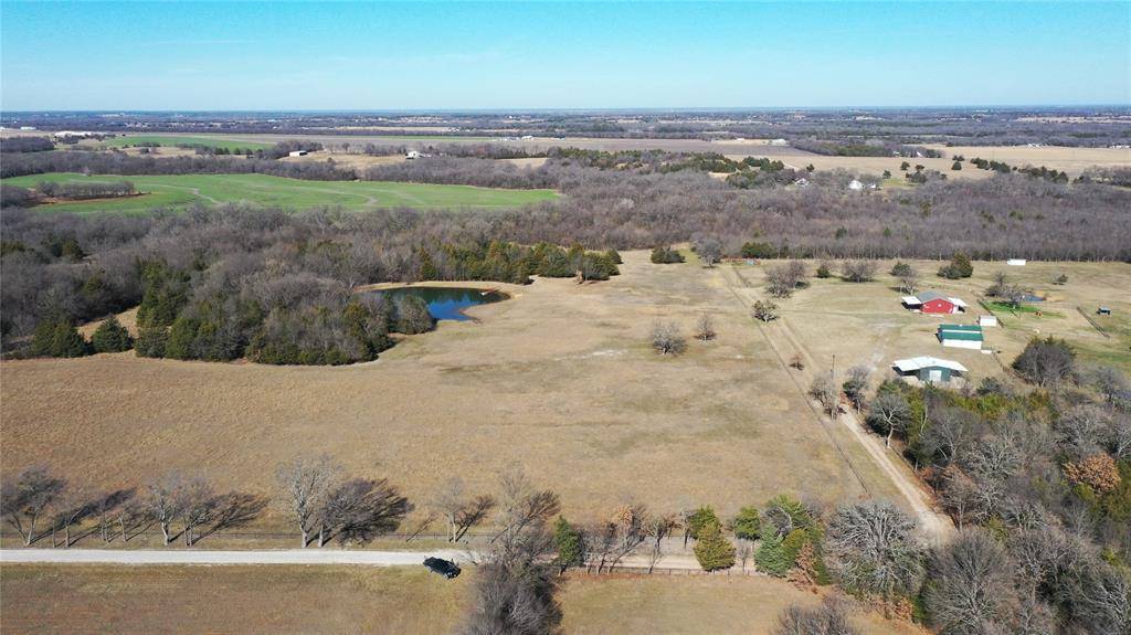 Savoy, TX 75479,984 County Road 4027