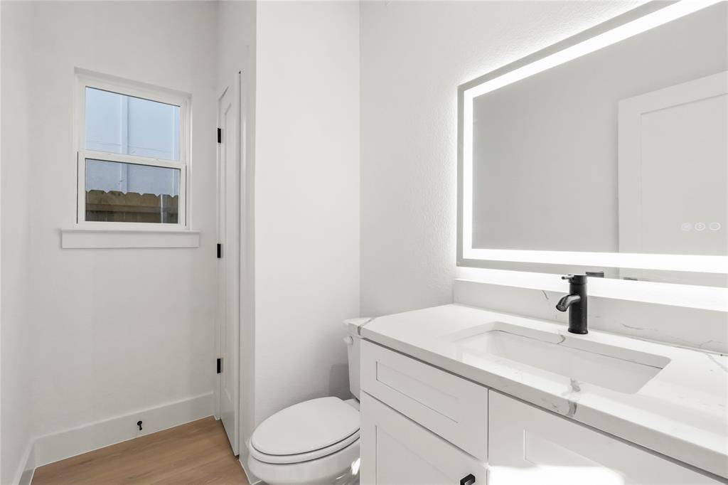 Dallas, TX 75215,2404 Scott Street