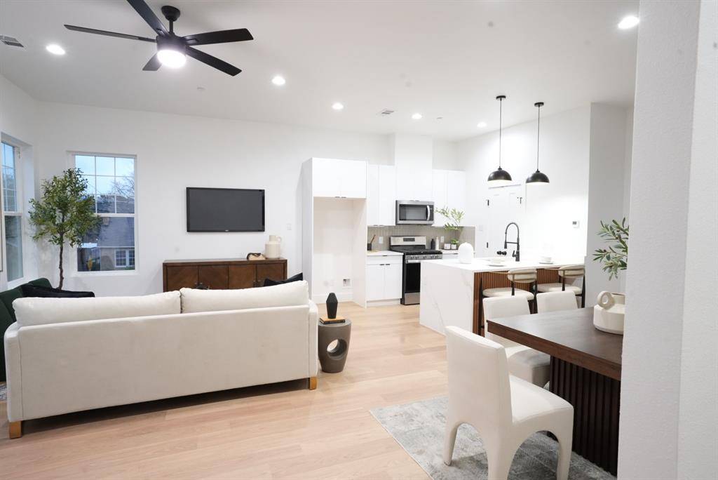 Dallas, TX 75208,629 N Tyler Street #108