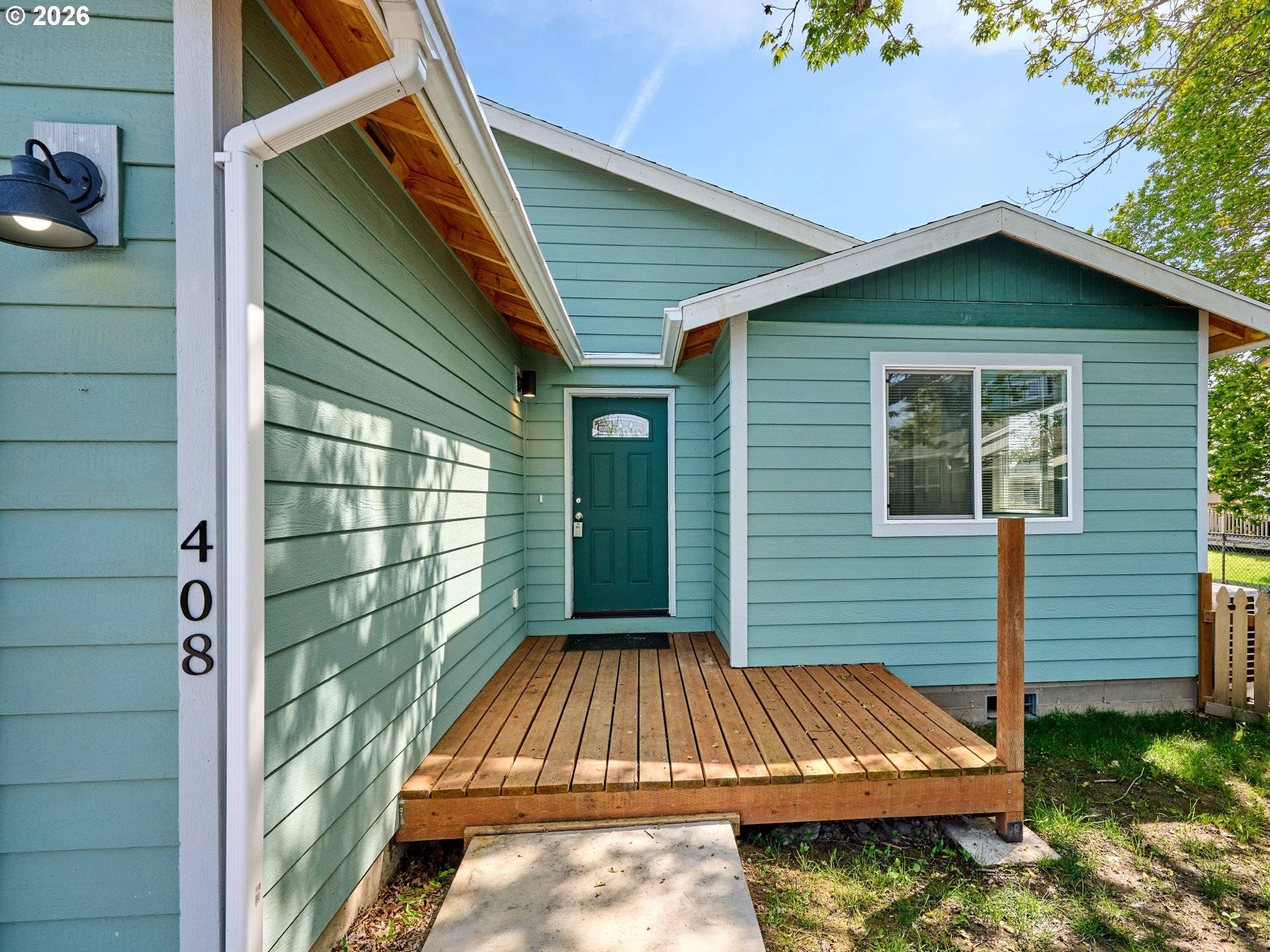 Salem, OR 97301,408 CLARA CT