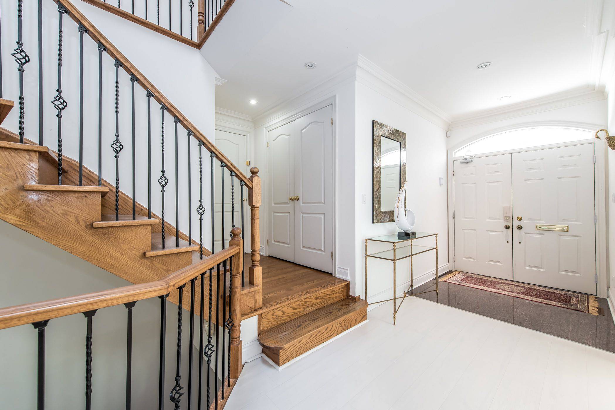 Toronto C14, ON M2N 3T9,242 Empress AVE