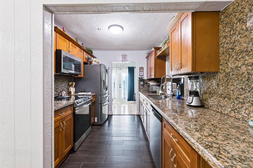 Coral Springs, FL 33065,7809 NW 40th St