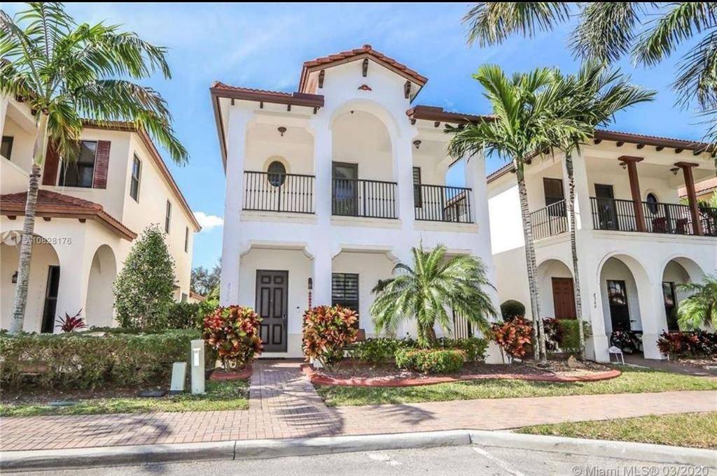 Pembroke Pines, FL 33024,8362 NW 39th Ct