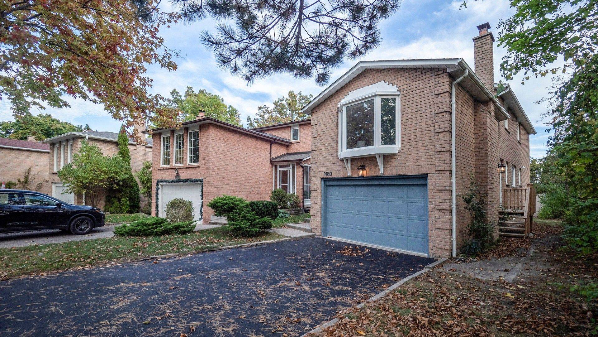 Mississauga, ON L5C 3P3,1180 Shagbark CRES