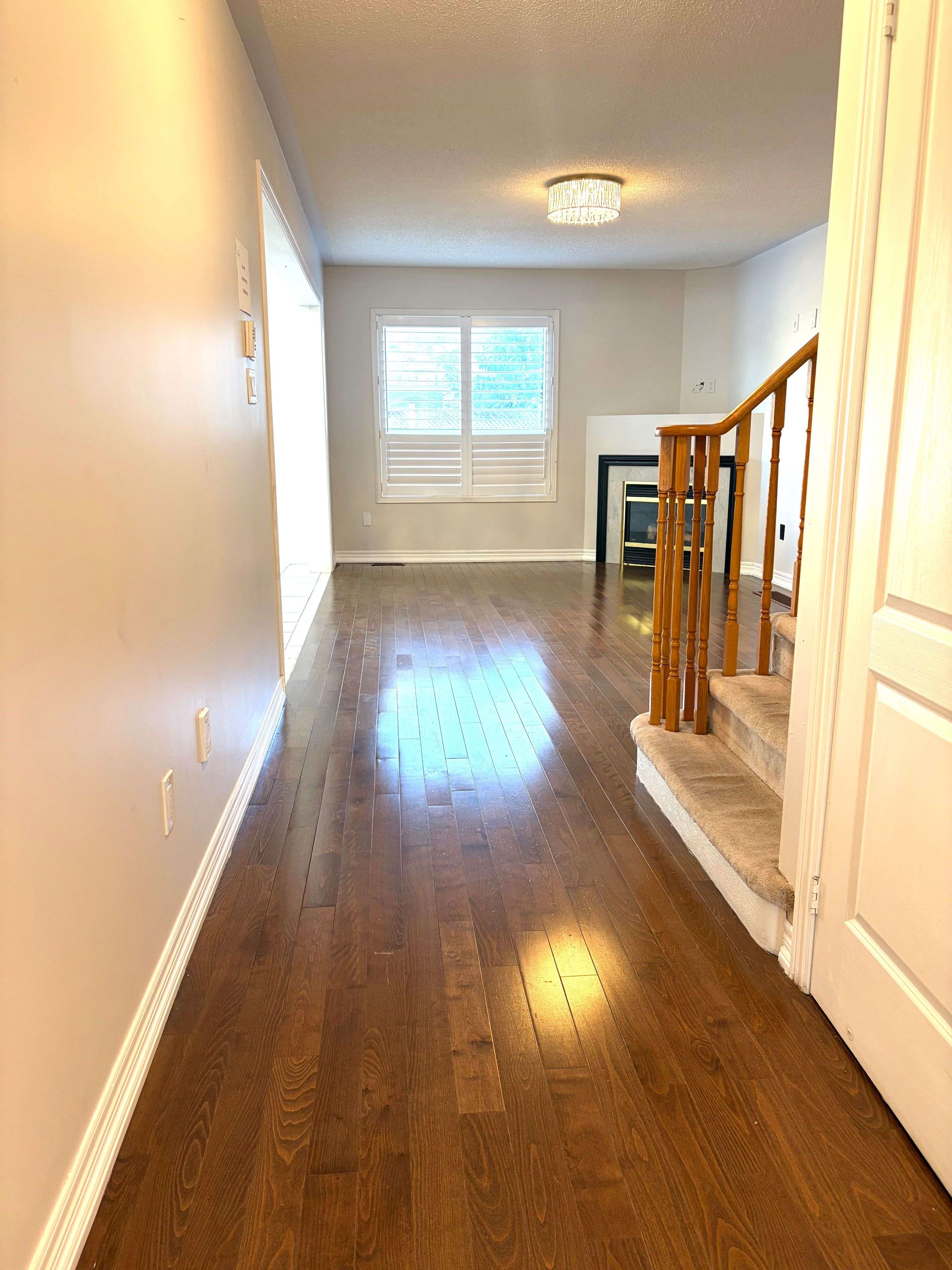 Brampton, ON L7A 1S2,29 Mistdale CRES