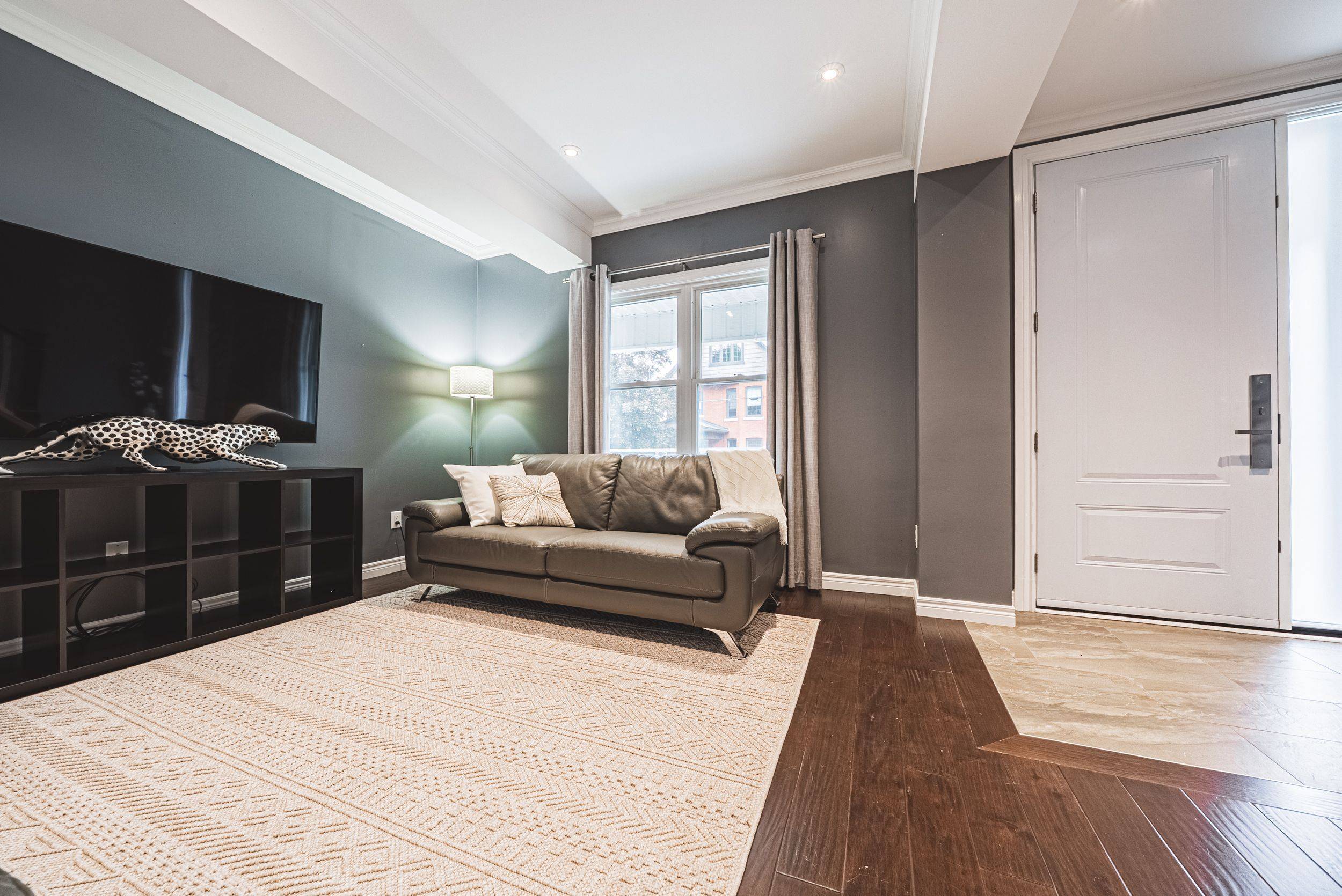 Hamilton, ON L8P 2V6,25 Orchard HL