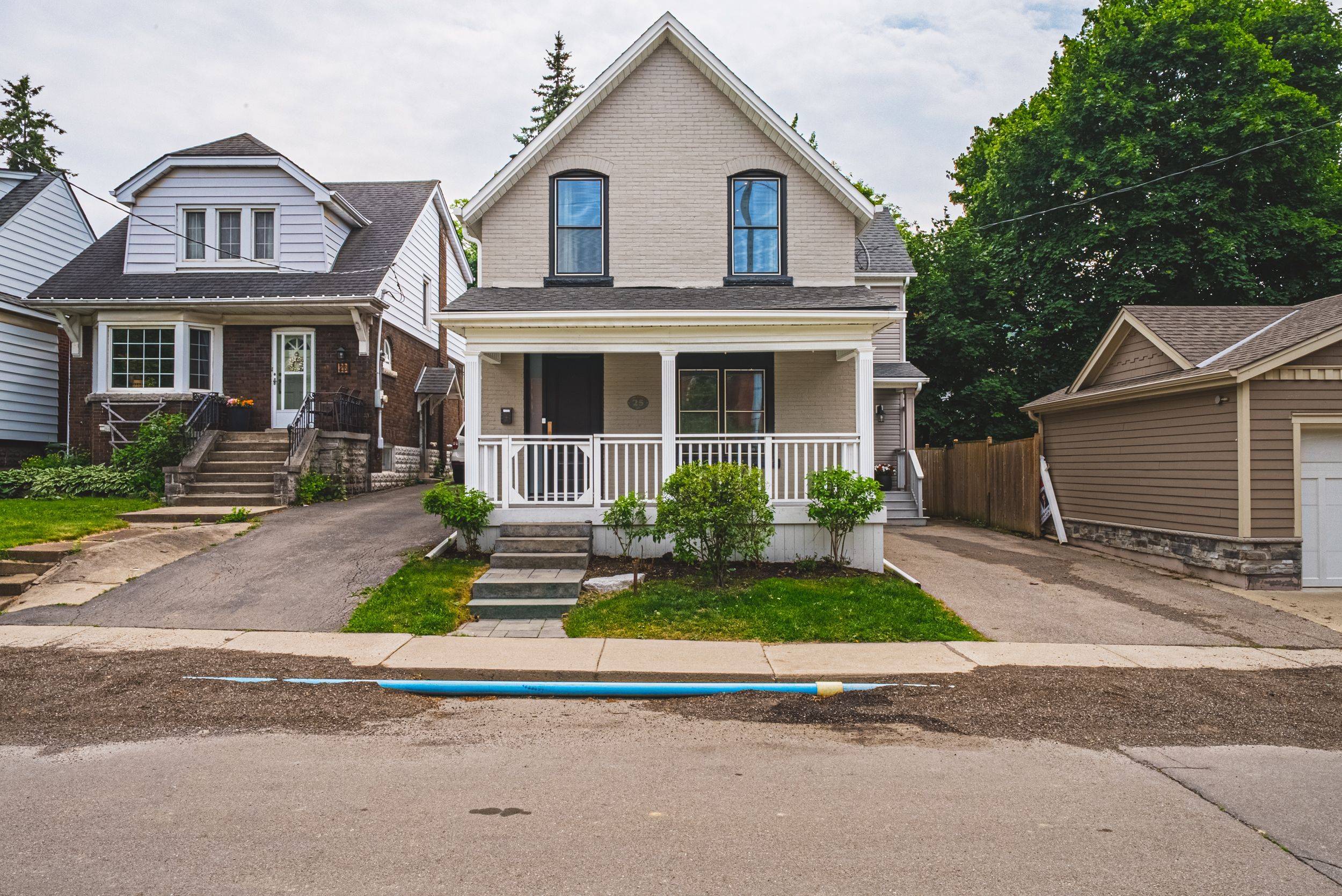 25 Orchard HL, Hamilton, ON L8P 2V6