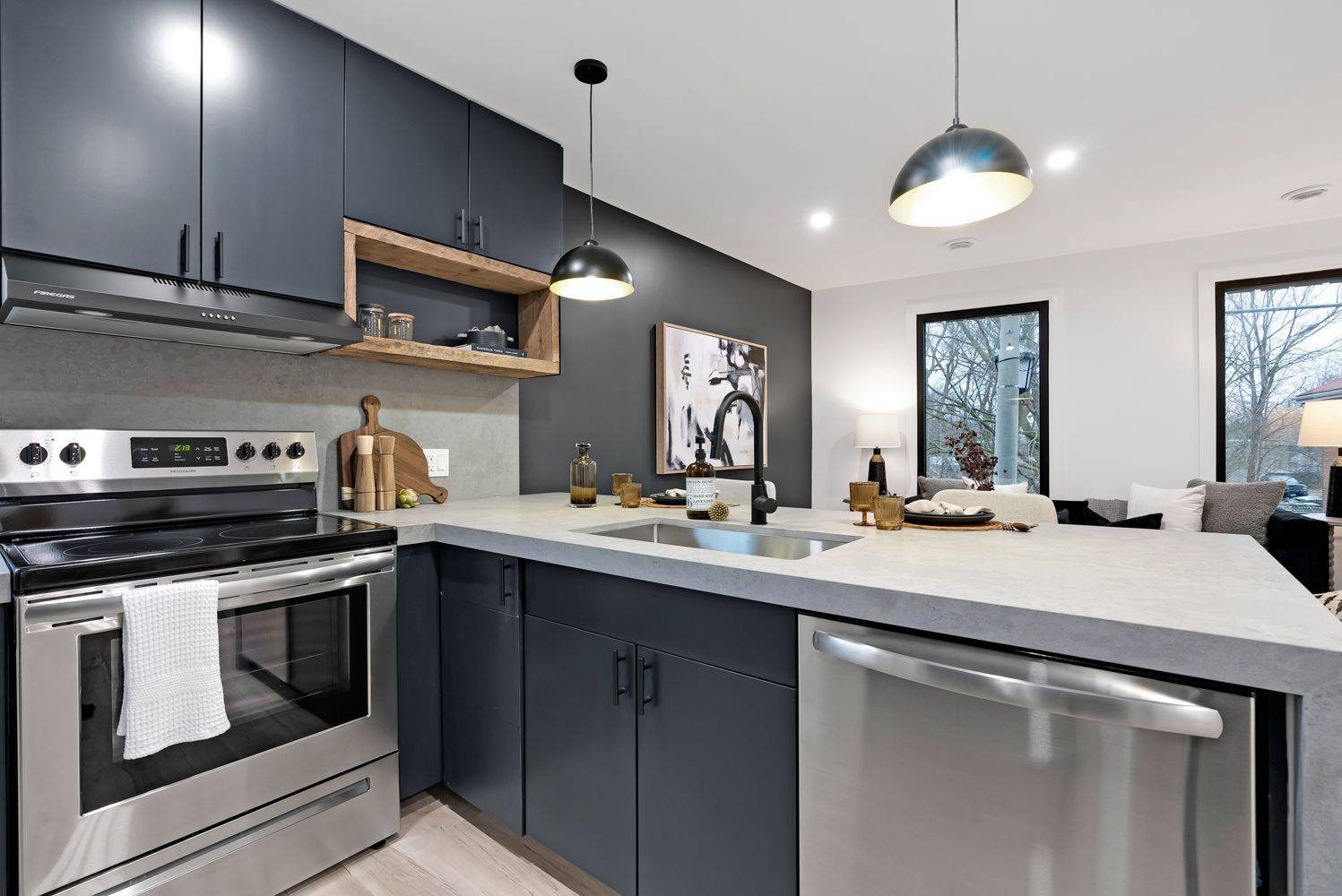 Cobourg, ON K9A 3L6,256 George ST #Unit 1