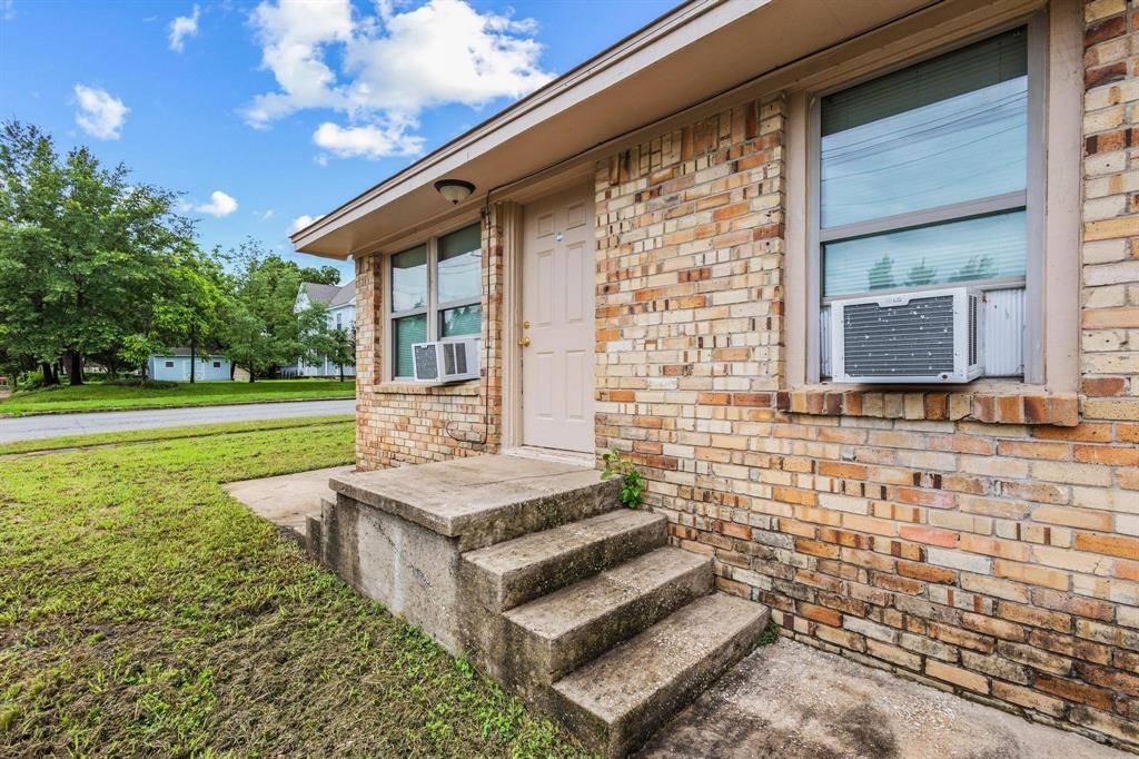 Denison, TX 75020,701 W Hull Street #101-2