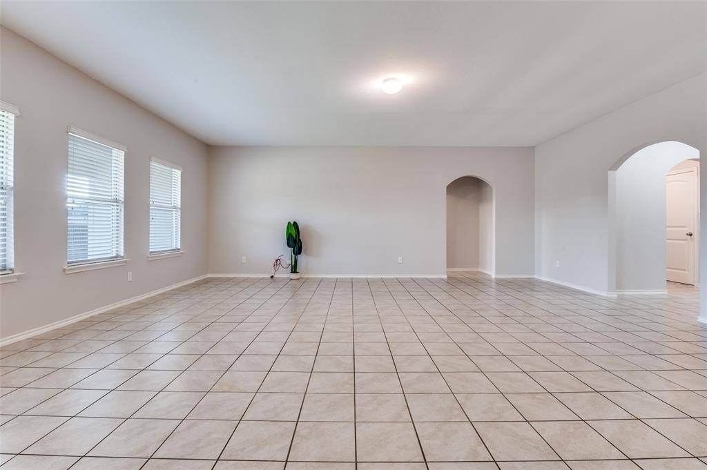 Waxahachie, TX 75165,542 Clearlake Drive