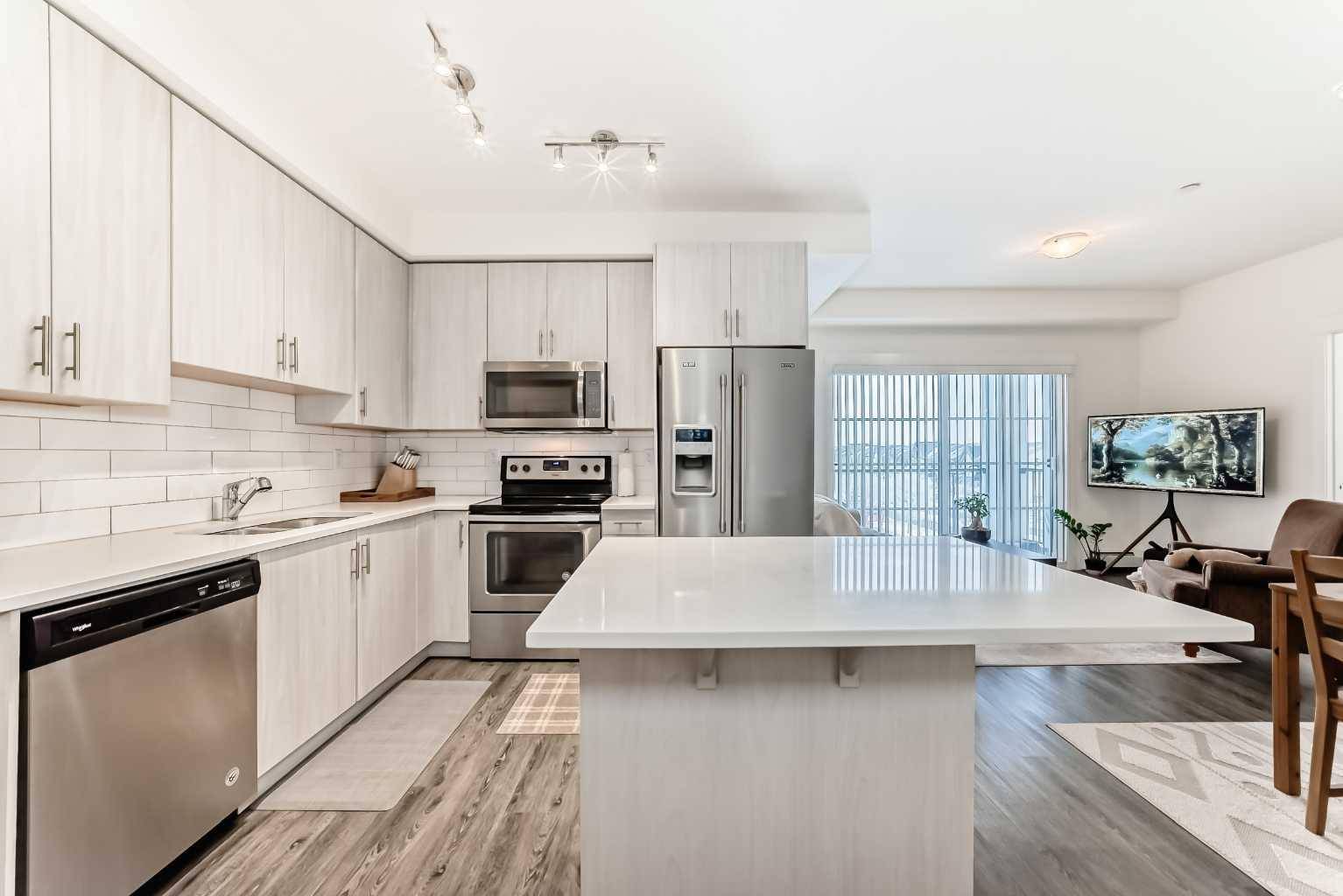 Calgary, AB T2X3Z7,215 Legacy BLVD SE #4301