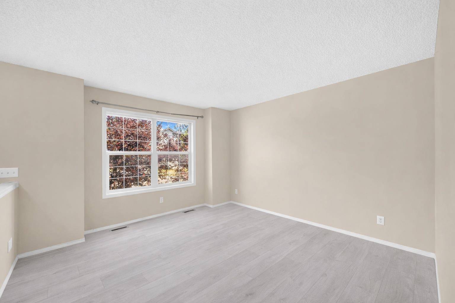 Calgary, AB T3J5M4,5 Saddlebrook Common NE