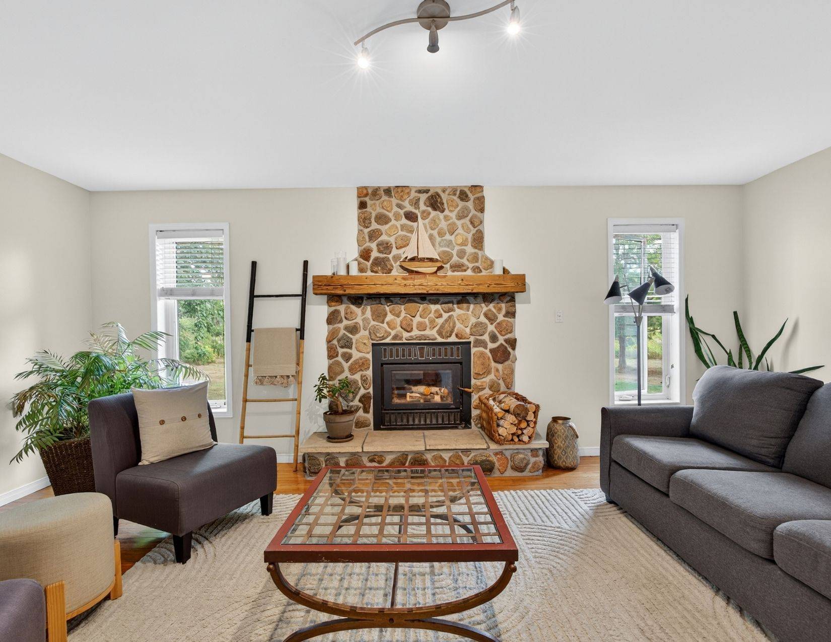 Ramara, ON L0K 1B0,1152 Concession RD