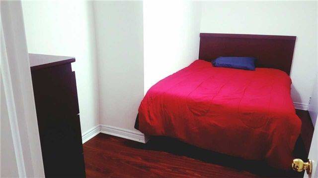 Brampton, ON L6R 3M3,62 Eagle Plains DR