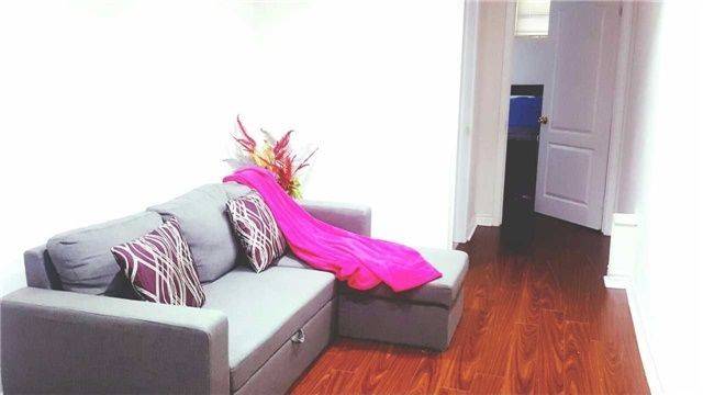 Brampton, ON L6R 3M3,62 Eagle Plains DR