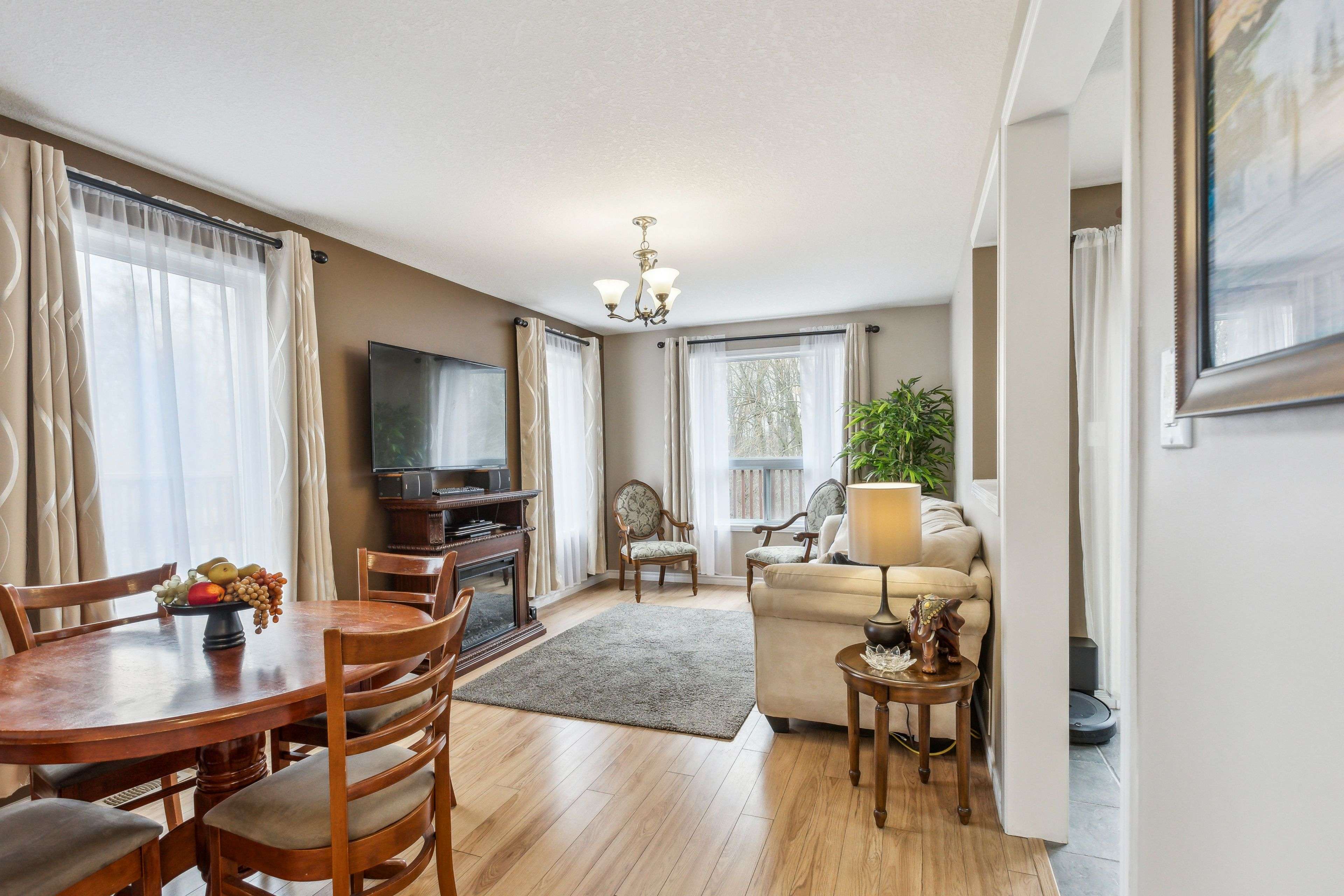 Guelph, ON N1K 1Y8,40 Chillico DR