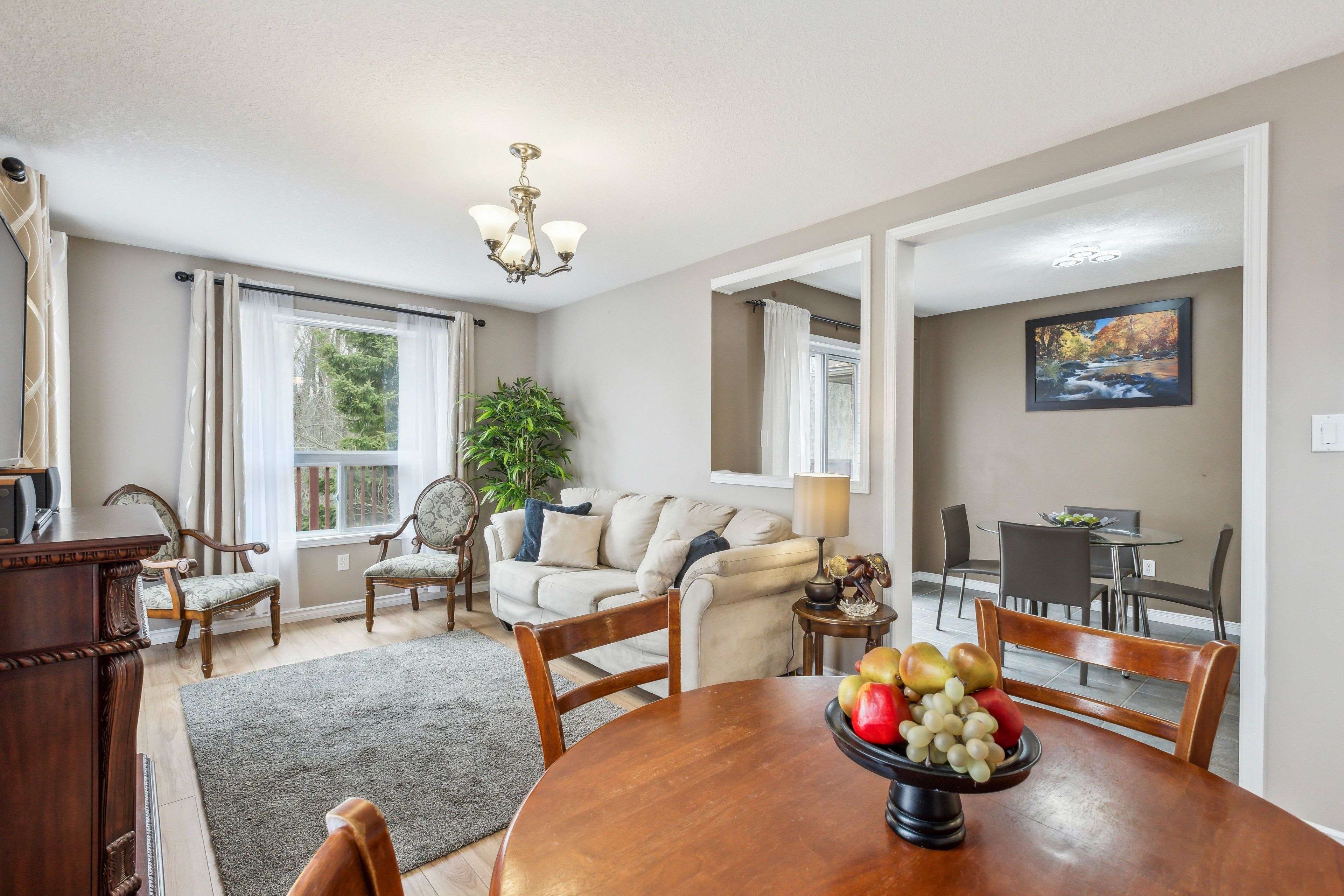 Guelph, ON N1K 1Y8,40 Chillico DR