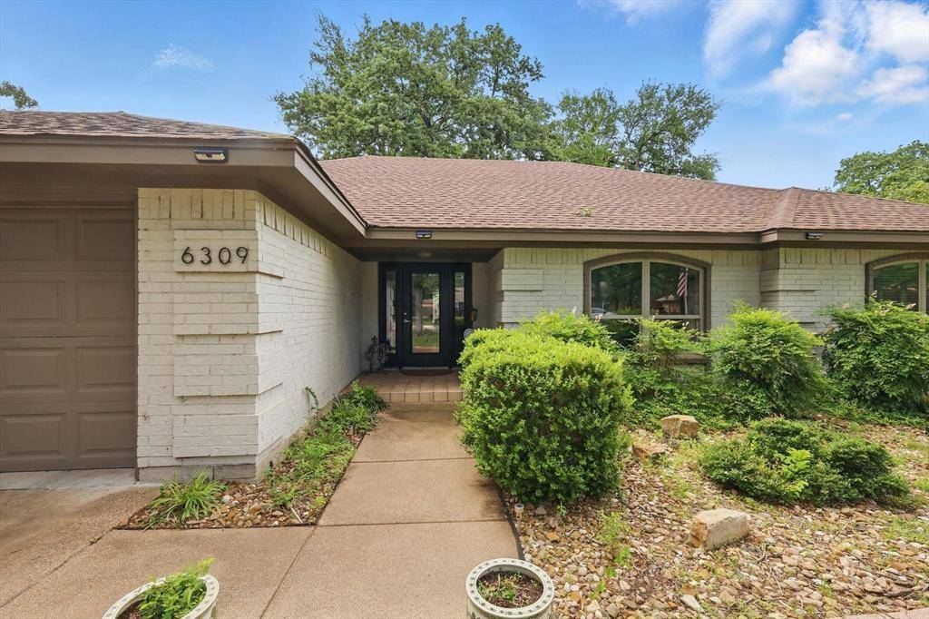 De Cordova, TX 76049,6309 Sioux Drive