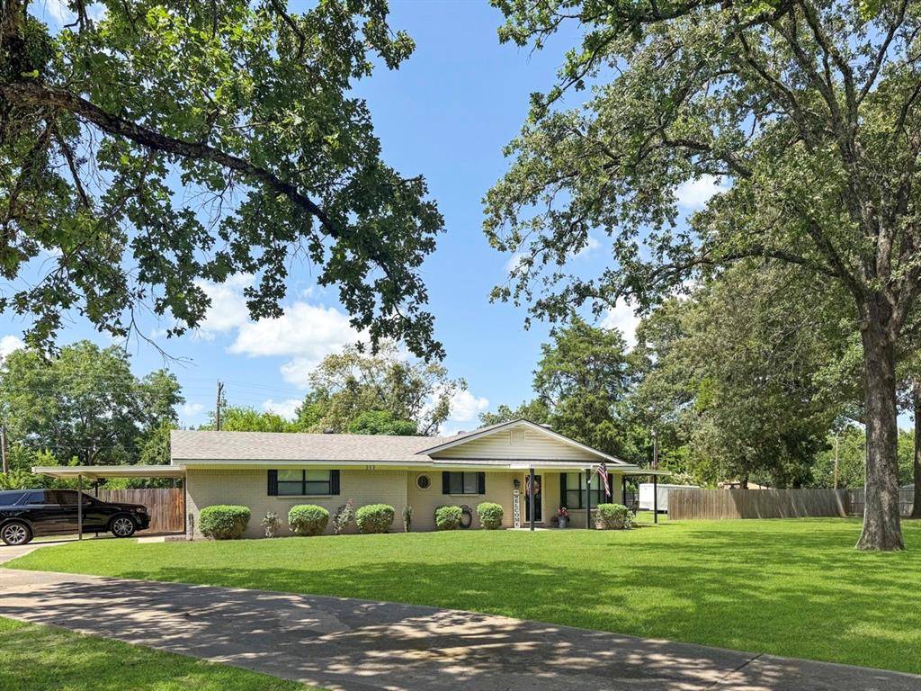 Mineola, TX 75773,253 County Road 2425