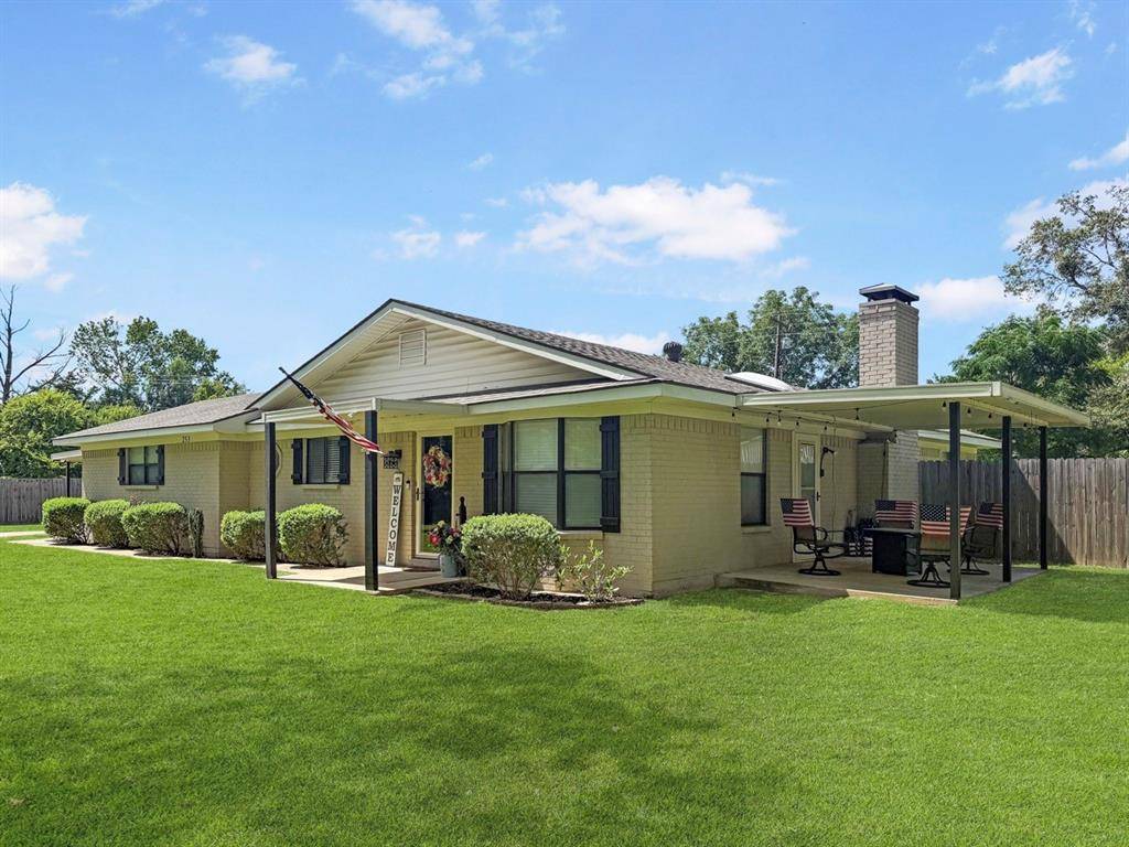 Mineola, TX 75773,253 County Road 2425