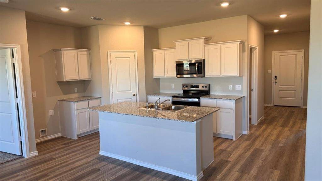 Cleburne, TX 76033,524 CRESTRIDGE Drive N