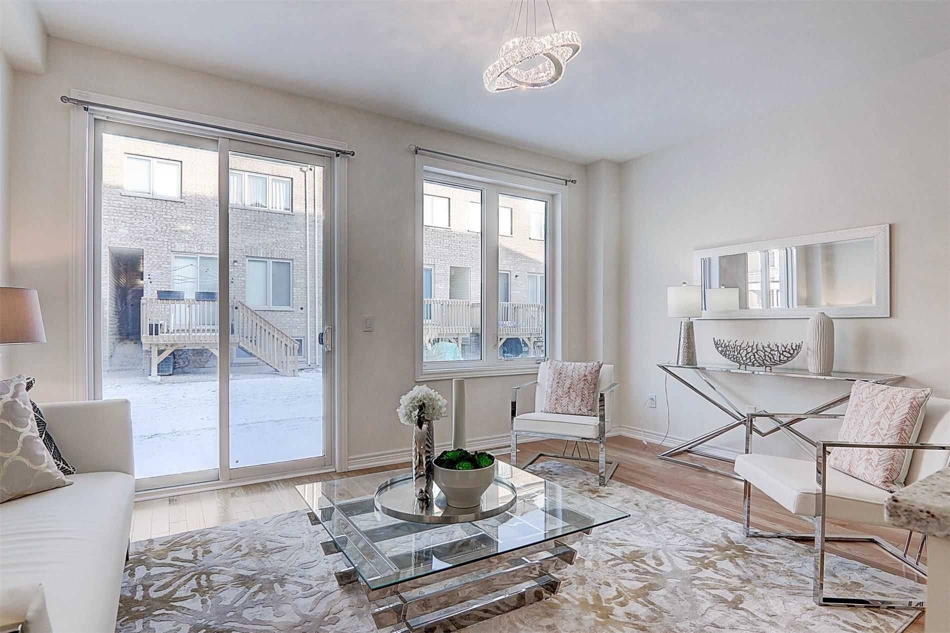 Aurora, ON L4G 0Z8,47 Durblee AVE