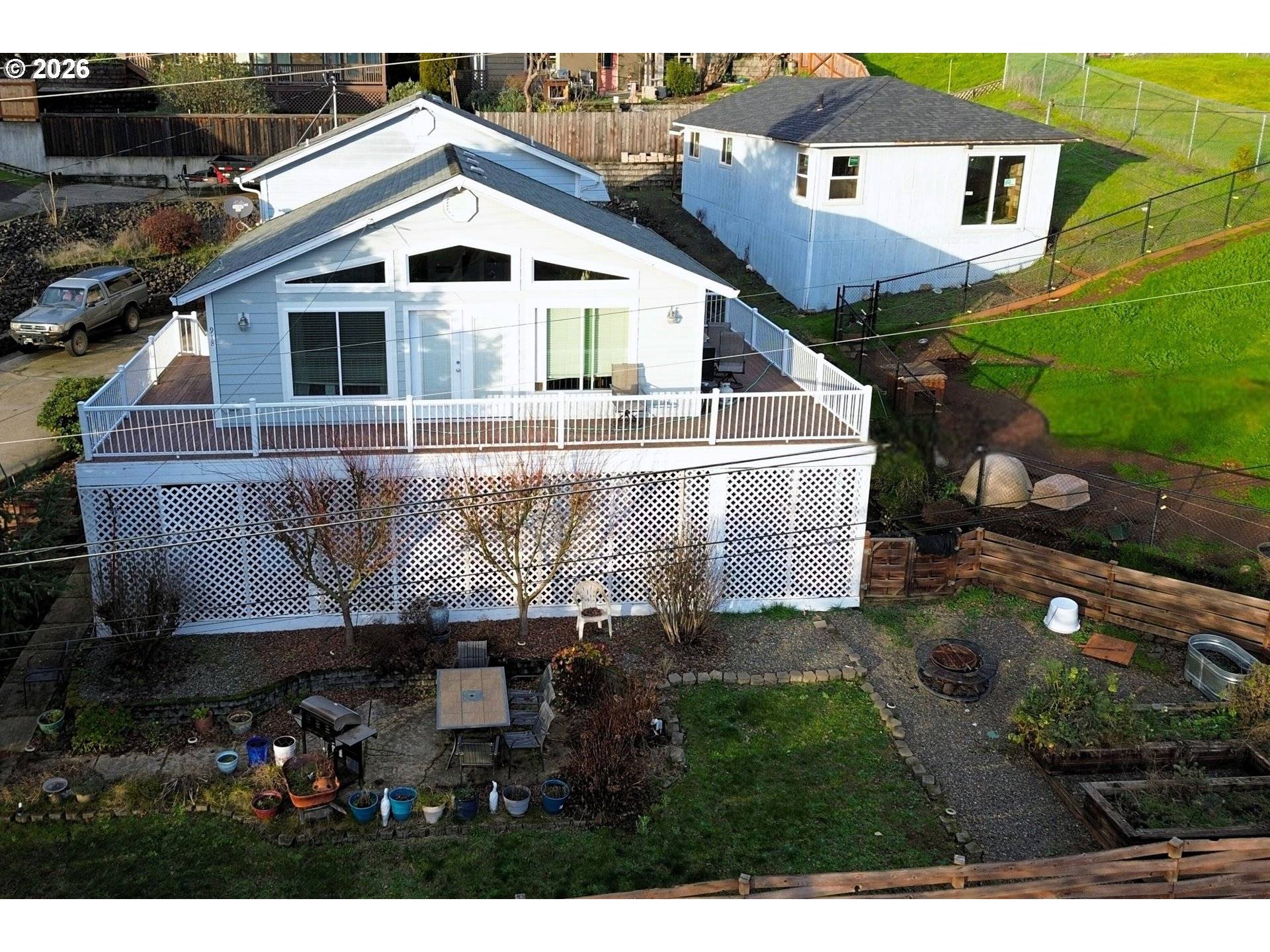 Roseburg, OR 97470,918 NE MALHEUR AVE