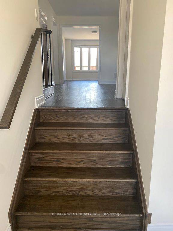 Innisfil, ON L9S 0P2,1362 Blackmore ST