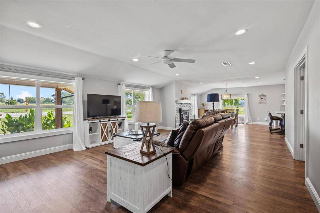 Whitewright, TX 75491,11731 NW State Highway 11