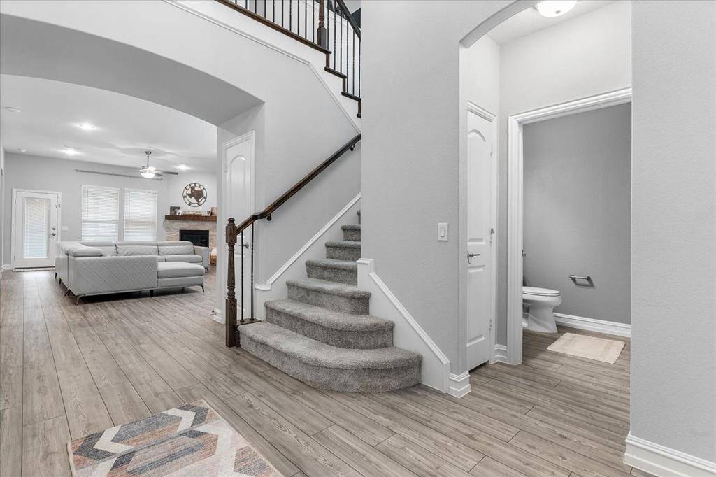 Fort Worth, TX 76052,817 Crest Breeze Drive