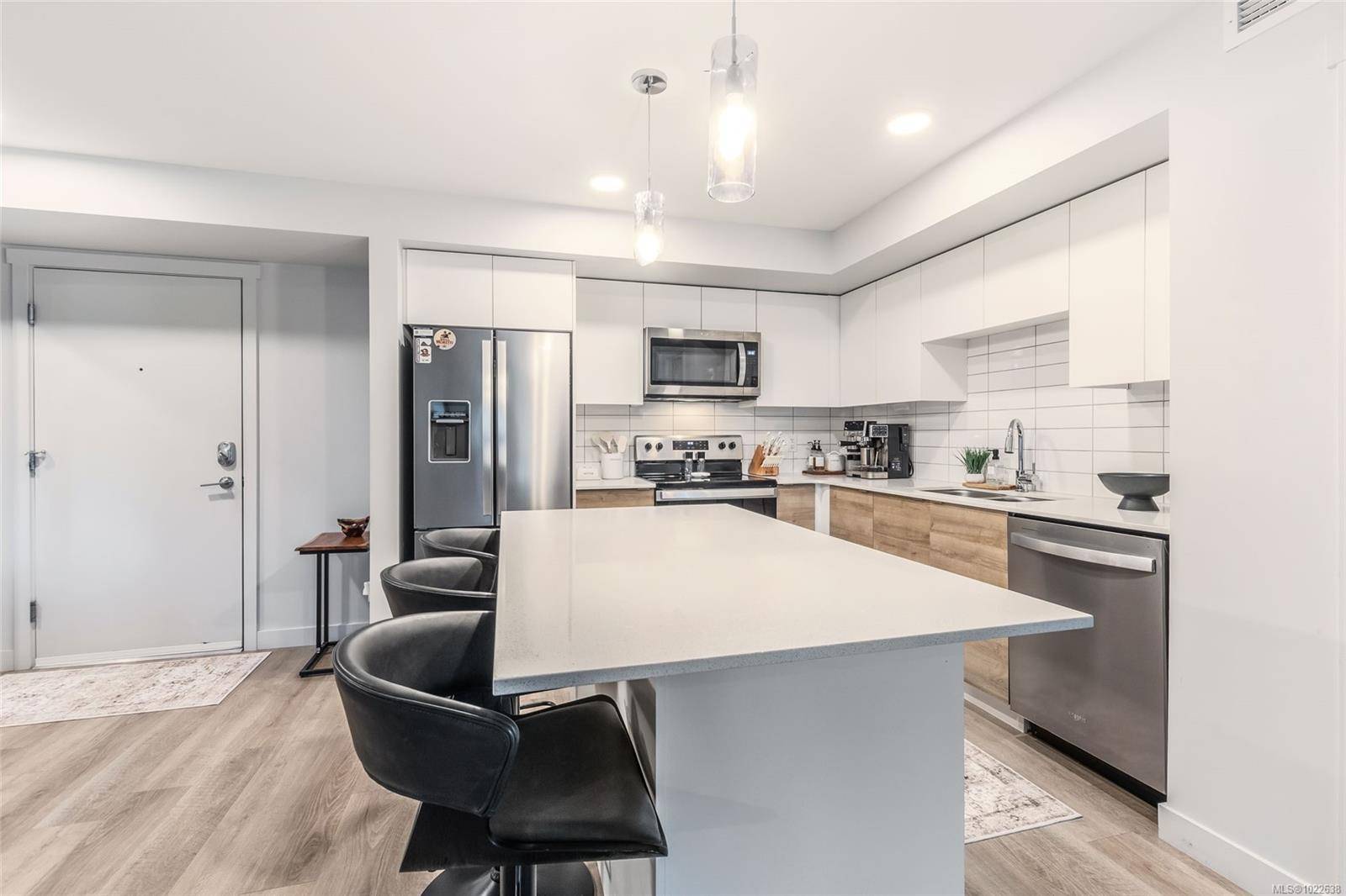 Nanaimo, BC V9T 0M7,4820 Cedar Ridge Pl #202