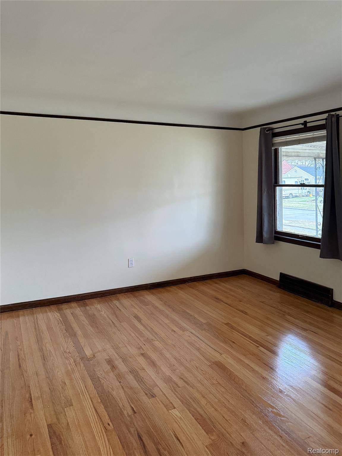 Taylor, MI 48180,6037 Cooper ST