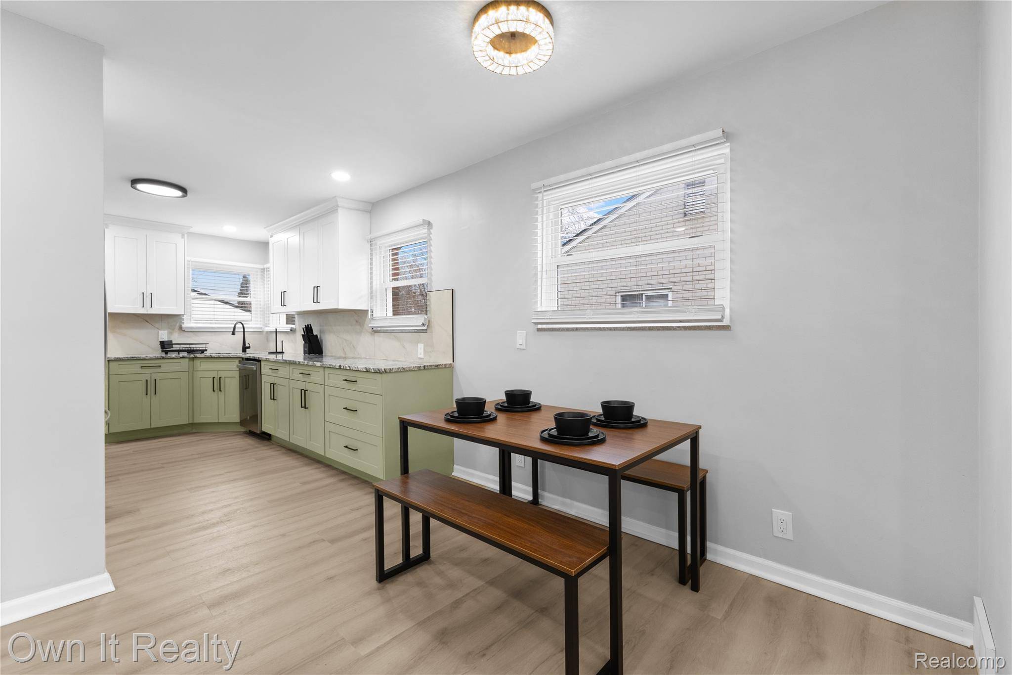 Livonia, MI 48150,31060 Westfield ST