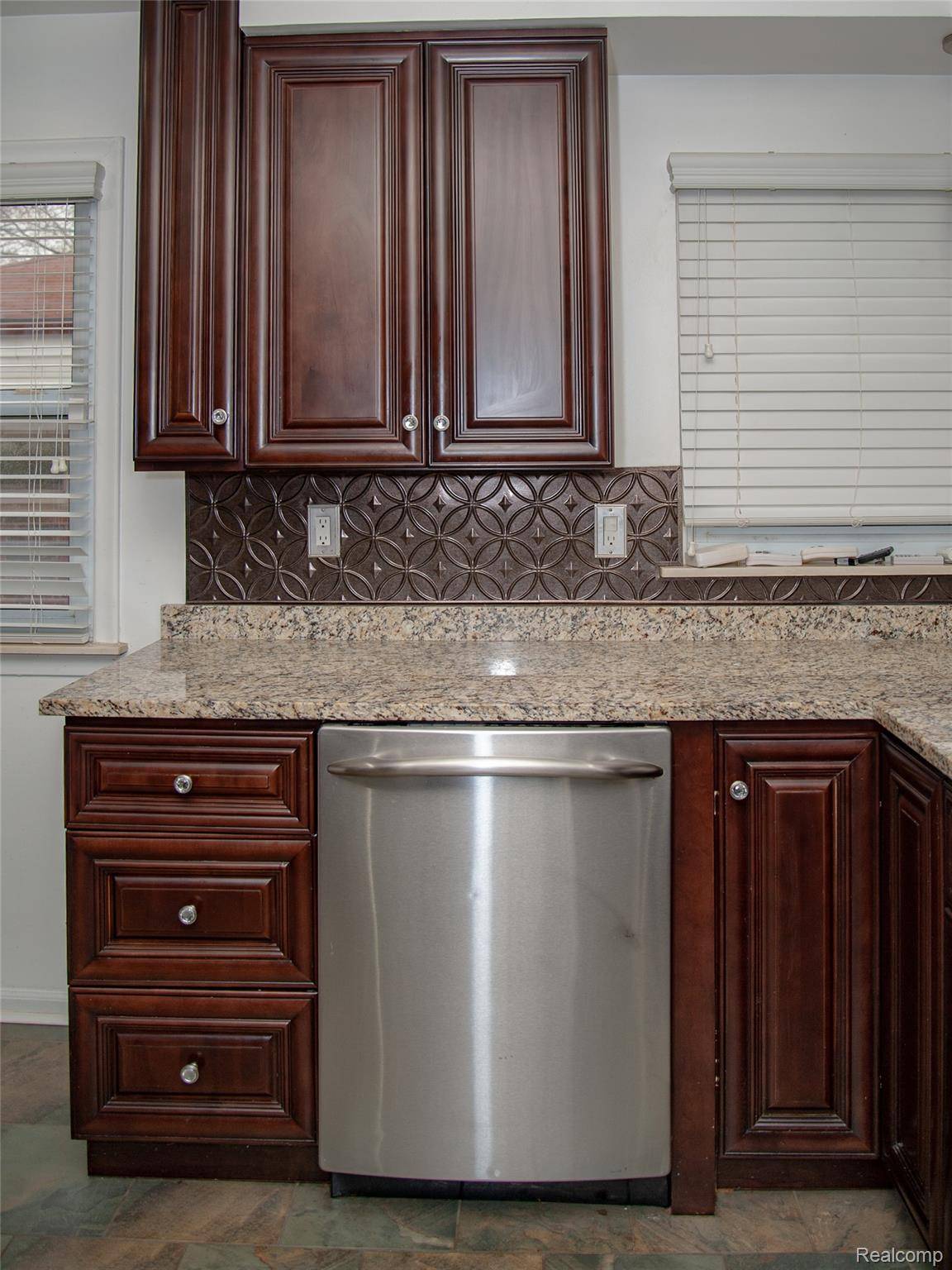 Redford, MI 48239,8812 Hemingway