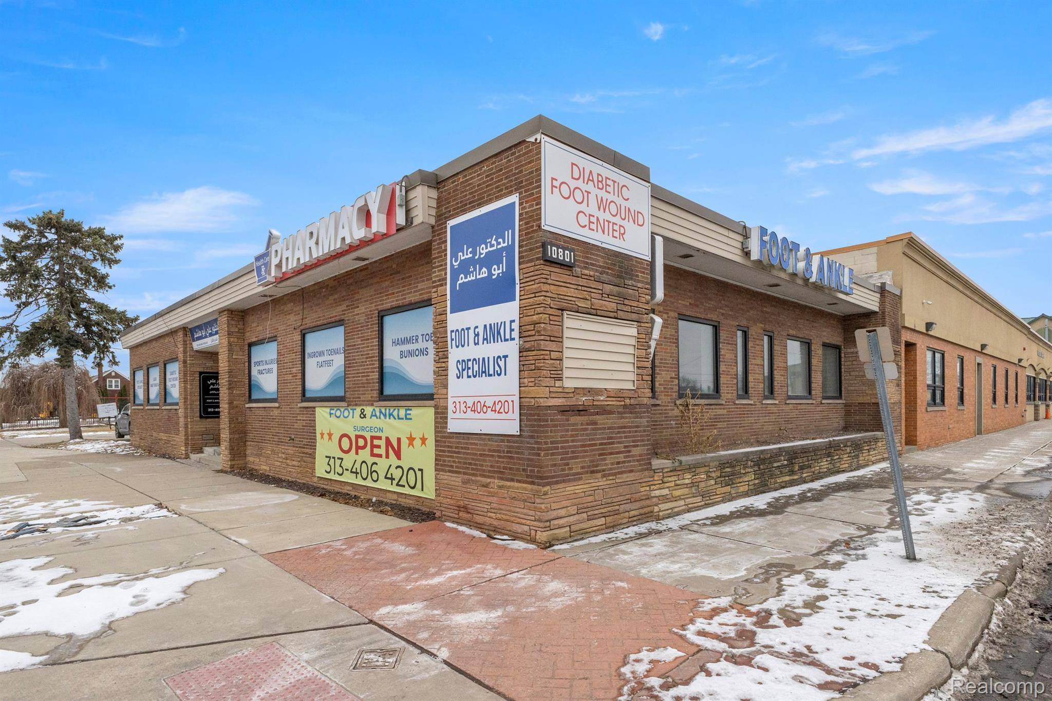 Dearborn, MI 48126,10801 W WARREN AVE