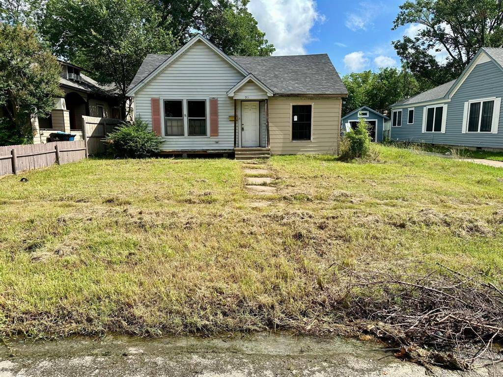 Denison, TX 75020,911 W Sears Street
