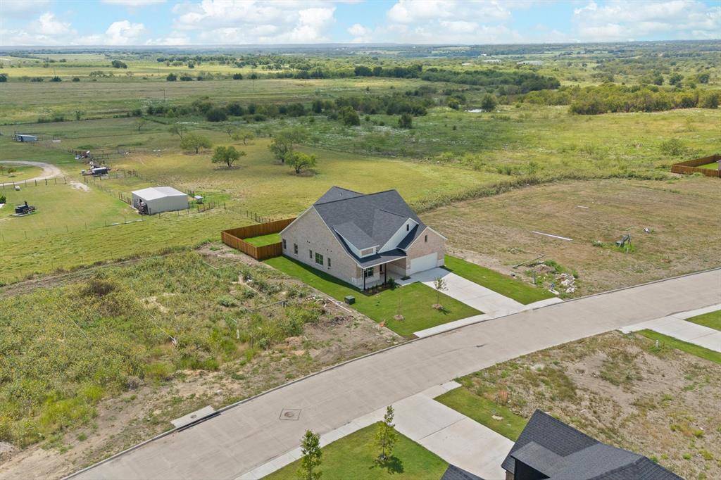 Venus, TX 76084,225 Brahman Street