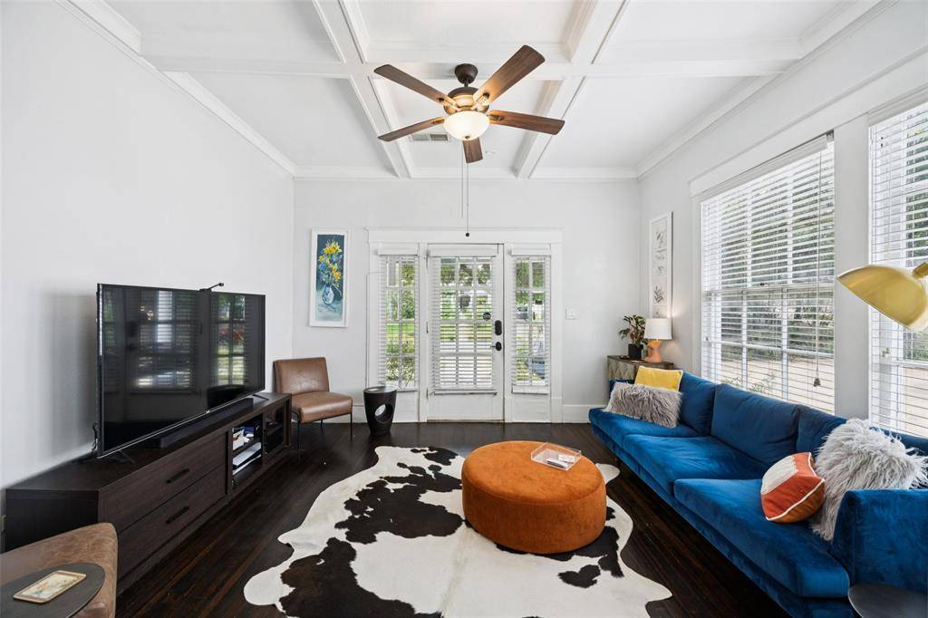 Dallas, TX 75208,326 S Windomere Avenue