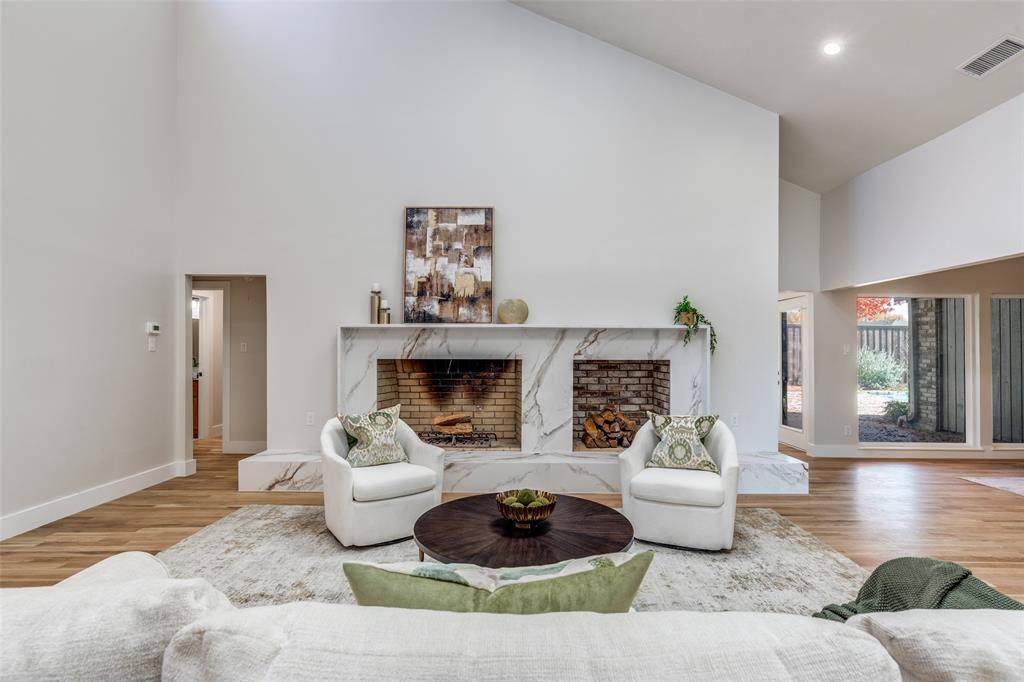 Dallas, TX 75248,17119 Skelton Place