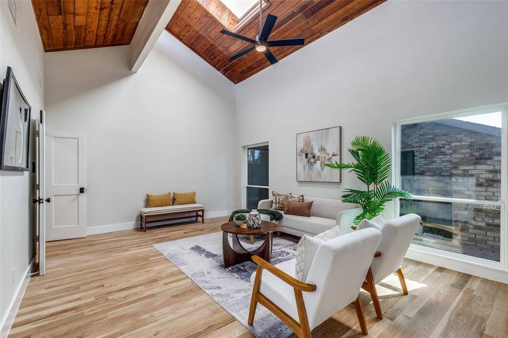 Dallas, TX 75248,17119 Skelton Place