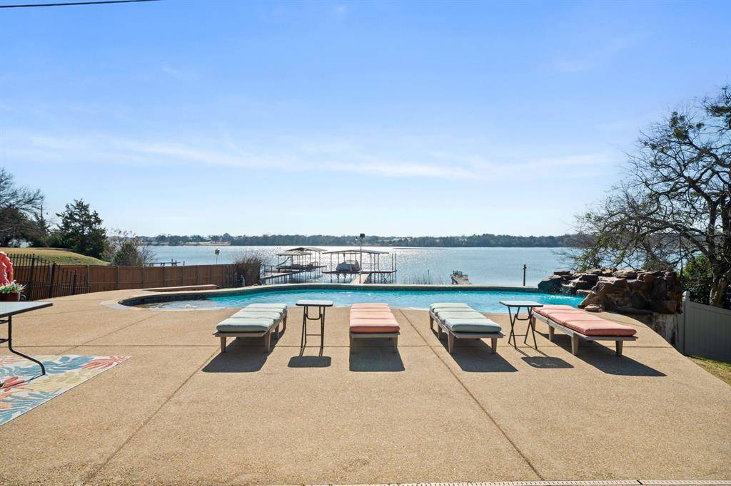 Waxahachie, TX 75165,155 Lakeshore Drive